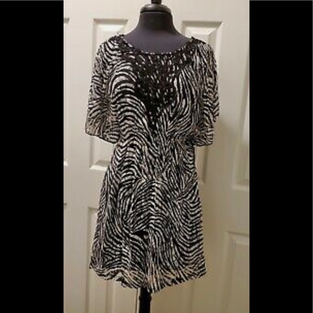 HEART & SOUL Lace Zebra Print Dolman Dress with Flutter Sleeve